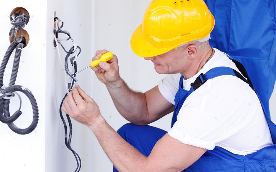 électricien dans le bâtiment Paris 8