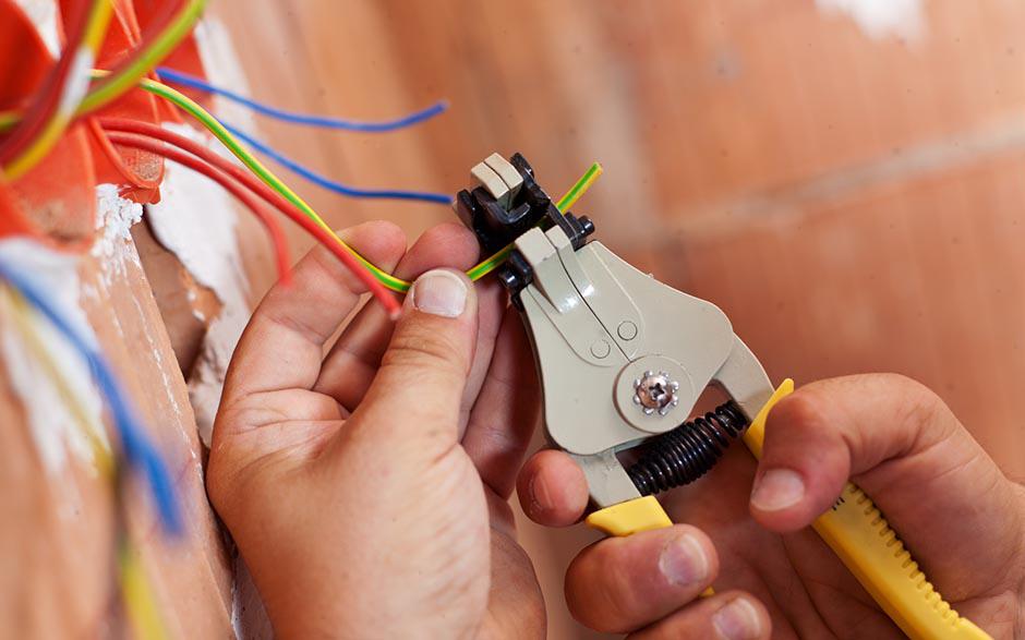 électricien de maintenance Paris 8